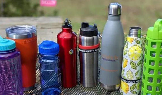 Photoinitiator were detected in reusable plastic bottles